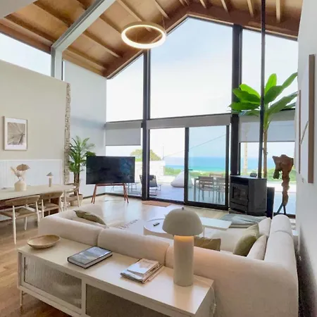 The Cliffs - Oceanlight * San Roman del Valle (Lugo)